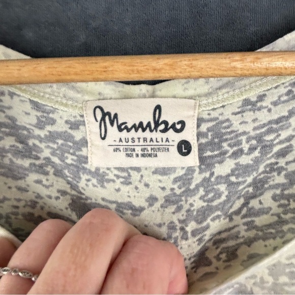 Mambo Australia Women’s Cream/Blue Short Sleeve Burnout Boxy Top Sz Large - Picture 4 of 8